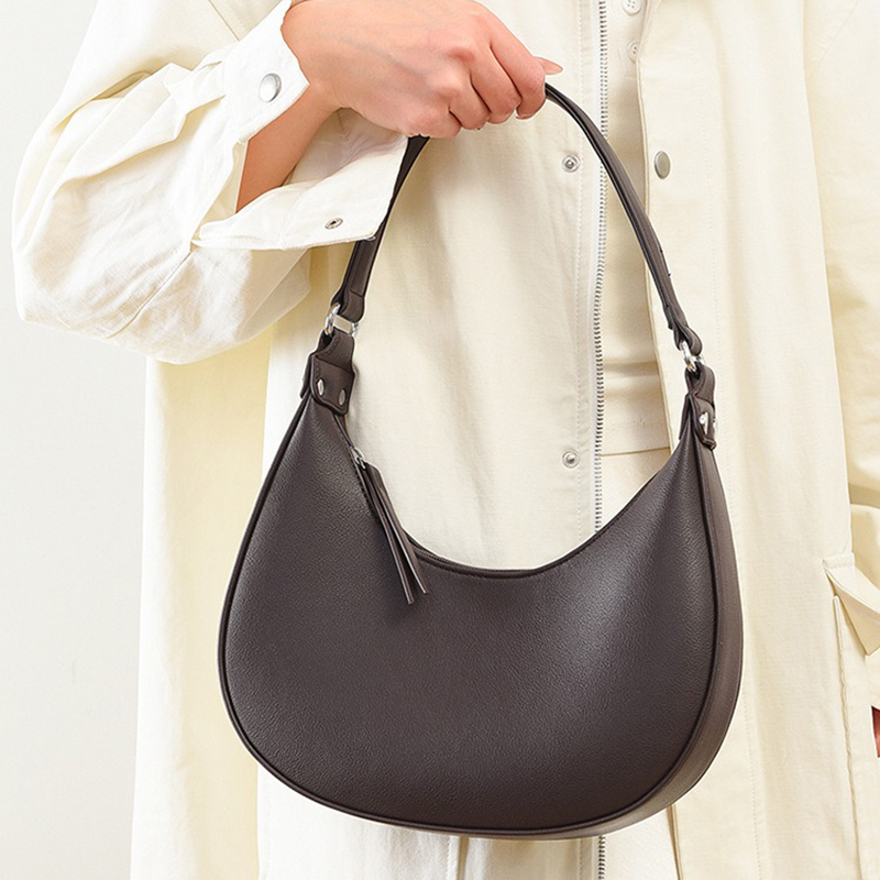 Sac croissant tendance pour fe - Half Moon Crescent avis et prix