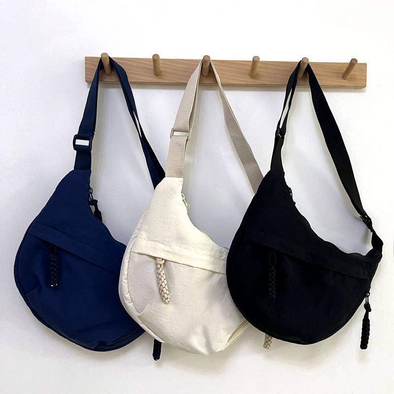 Sac bandoulière croissant en n - Half Moon Crescent avis et prix