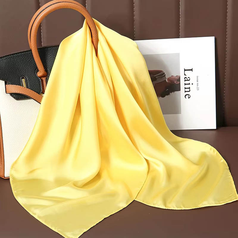 Foulard carré de luxe en soie  - Women Bags For Office avis et prix