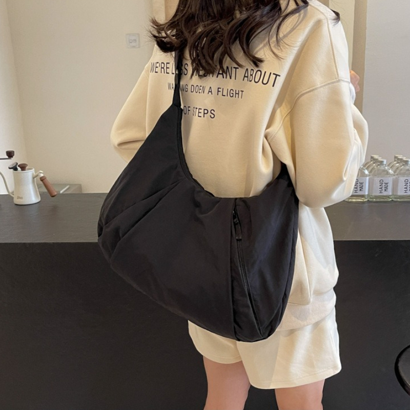 Sac à bandoulière en forme de  - Half Moon Crescent avis et prix